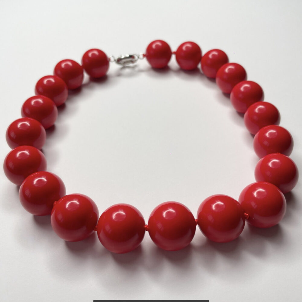 Originálne ručne vyrábané šperky, perly, náhrdelníky, náramky, náušnice, prívesky, prstene, stuhy a súpravy šperkov.