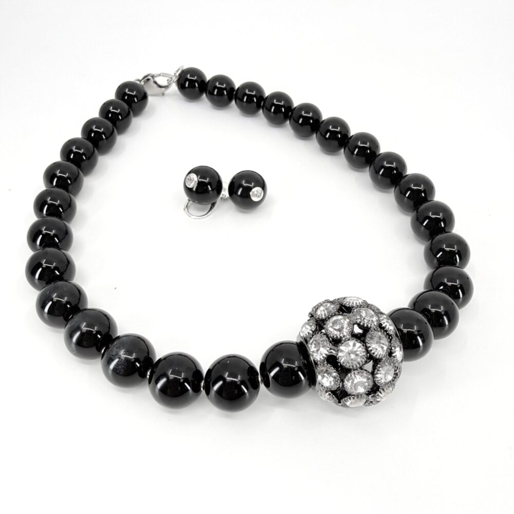 Midnight essence Midnight essence