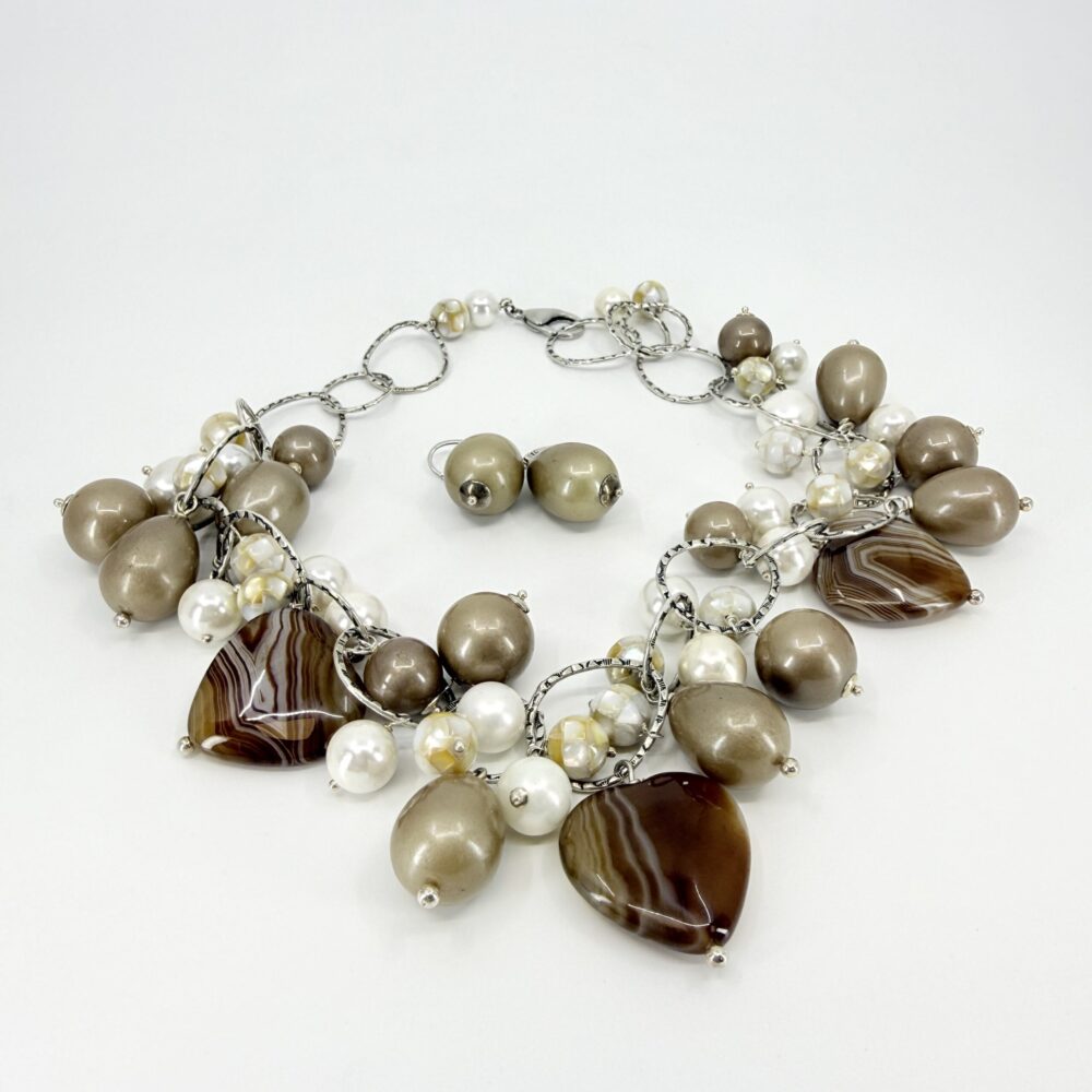 Golden pearl heart