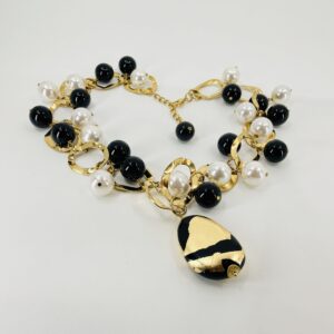 Midnight pearl essence Midnight pearl essence